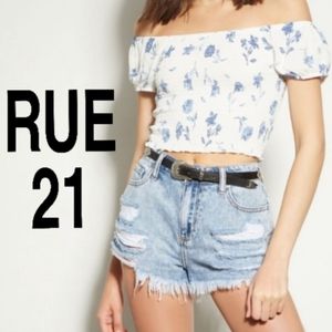 NWT. Blue floral bubble sleeve crop top. Medium